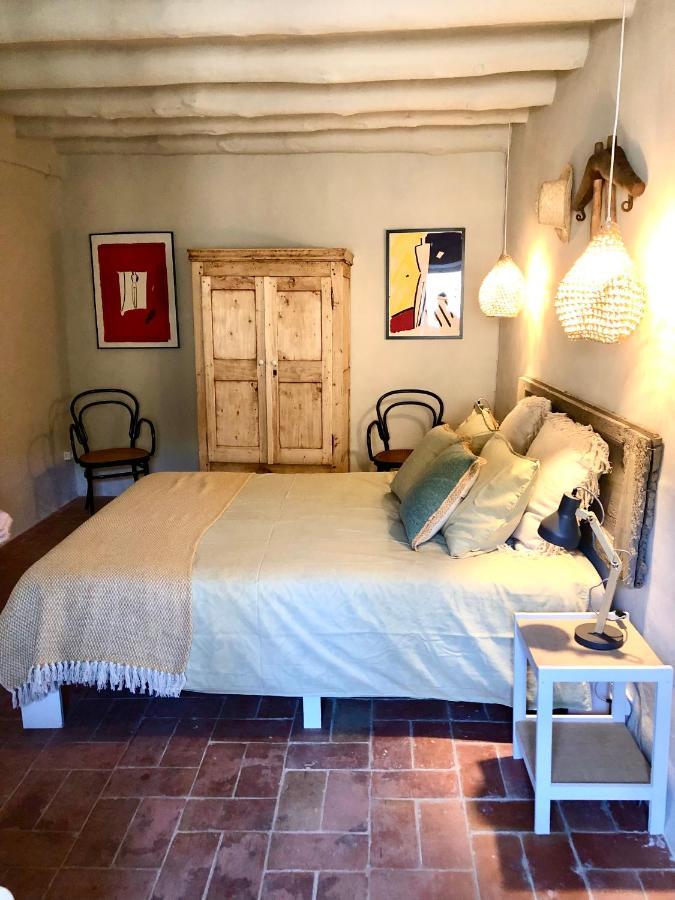 El Castell De Seguero Appartement Beuda Buitenkant foto