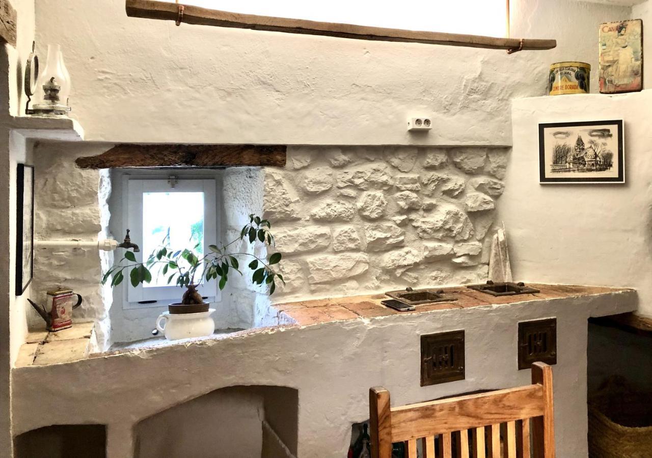 El Castell De Seguero Appartement Beuda Buitenkant foto