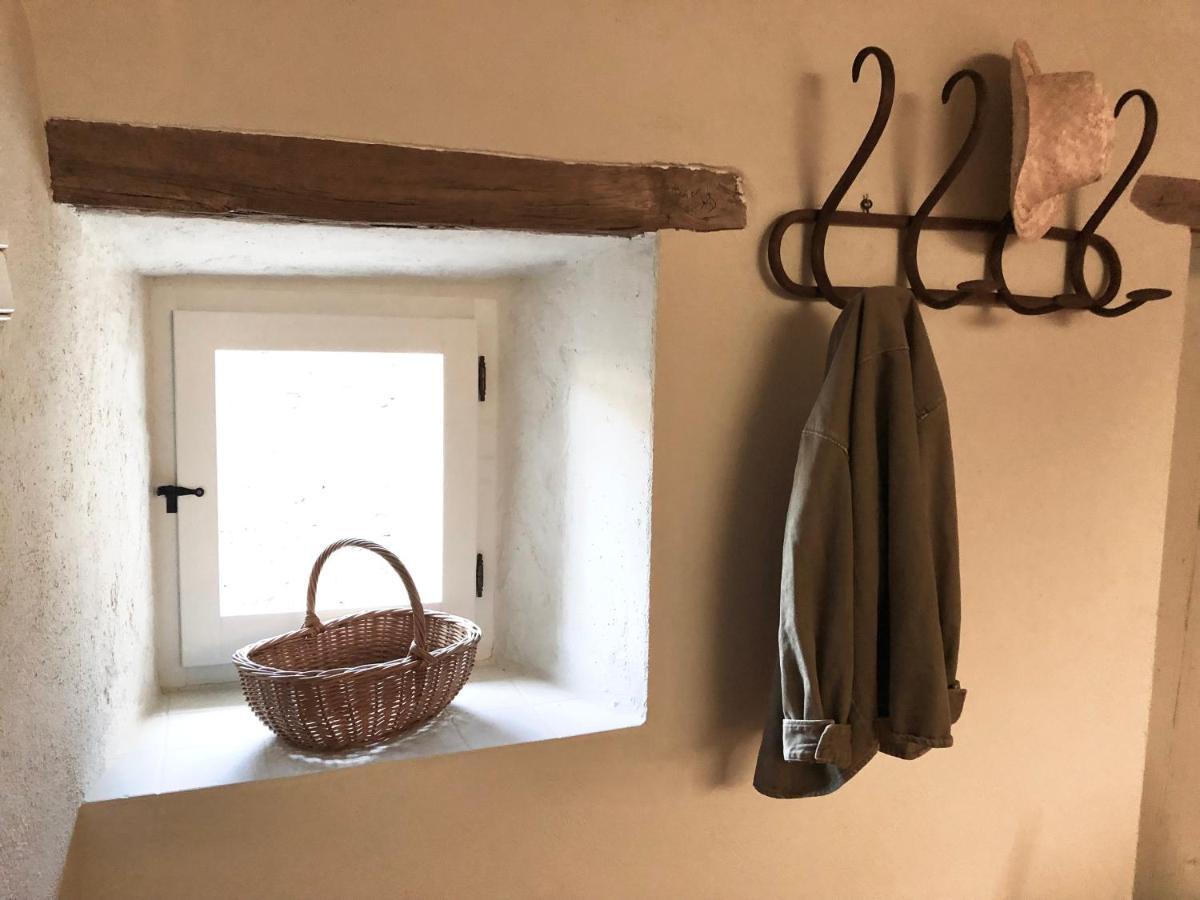 El Castell De Seguero Appartement Beuda Buitenkant foto