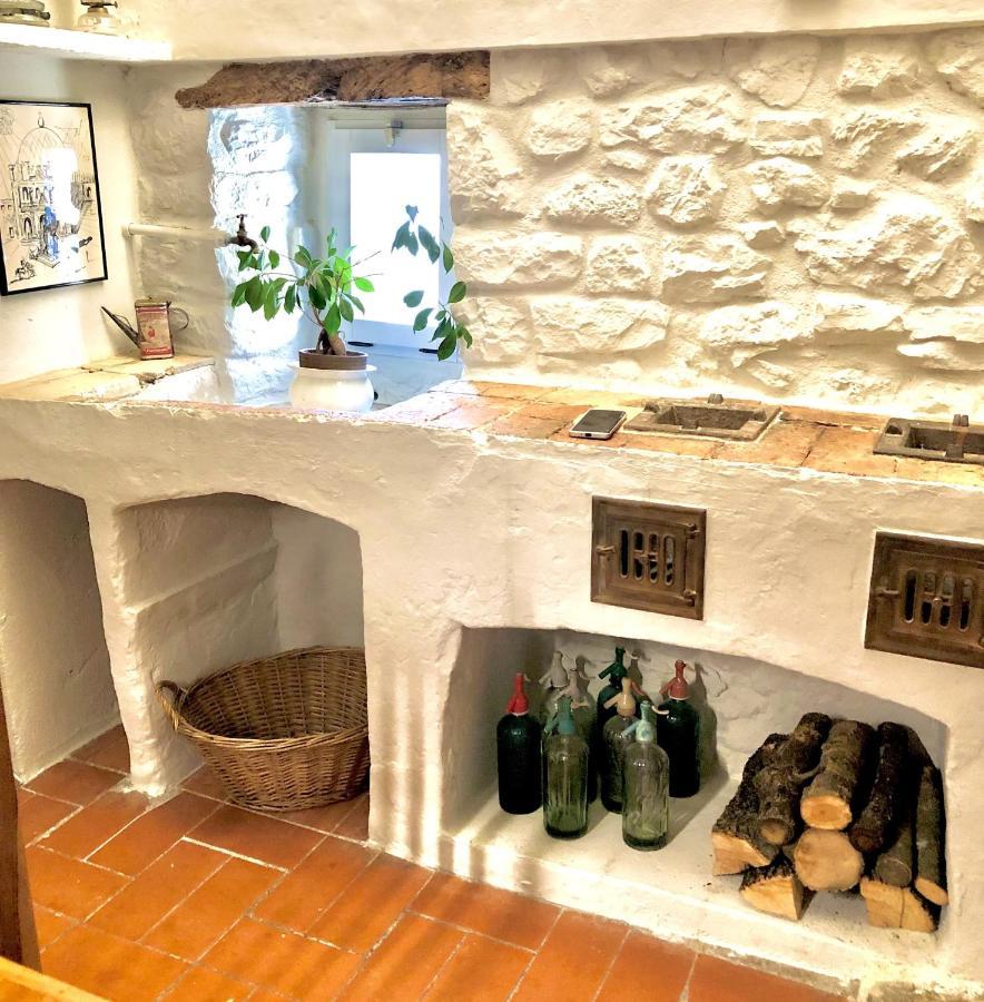 El Castell De Seguero Appartement Beuda Buitenkant foto