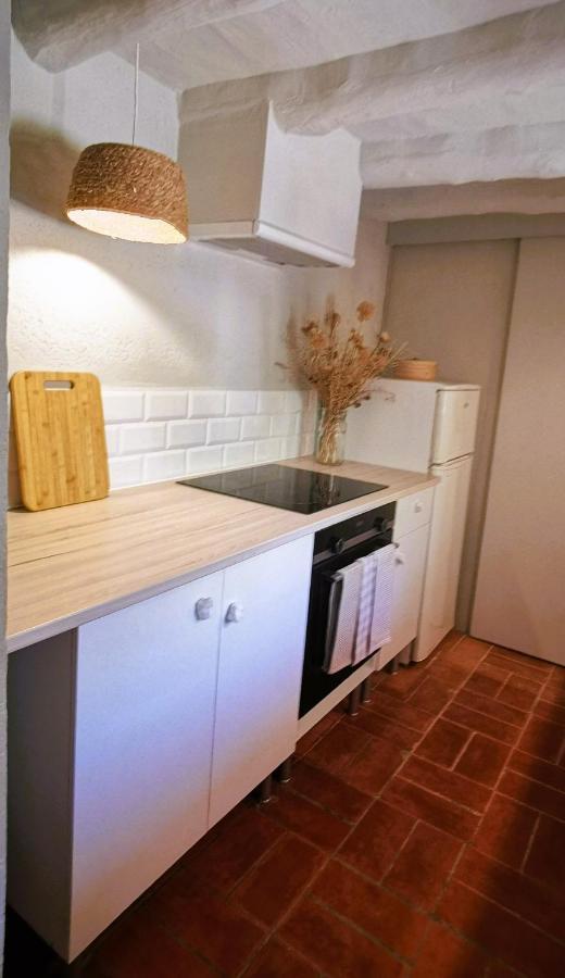 El Castell De Seguero Appartement Beuda Buitenkant foto