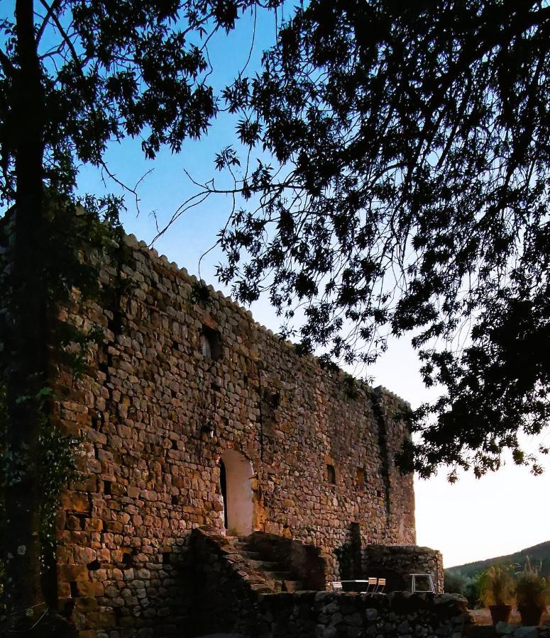 El Castell De Seguero Appartement Beuda Buitenkant foto
